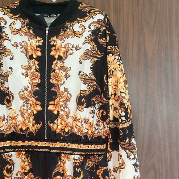 Black & Gold Fashion Nova Jumpsuit - Picture 7 of 7